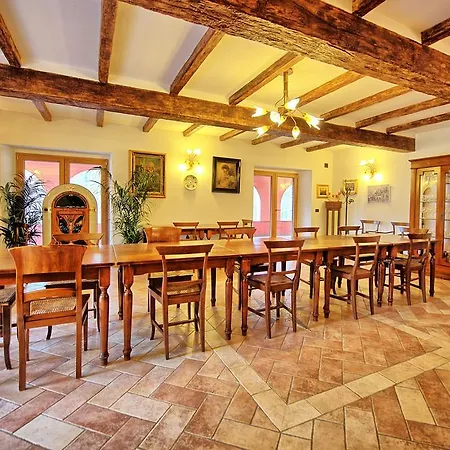 Contessa Villa